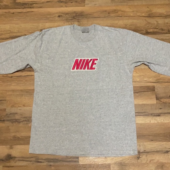 Y2K Nike spell out long sleeve - Picture 2 of 5